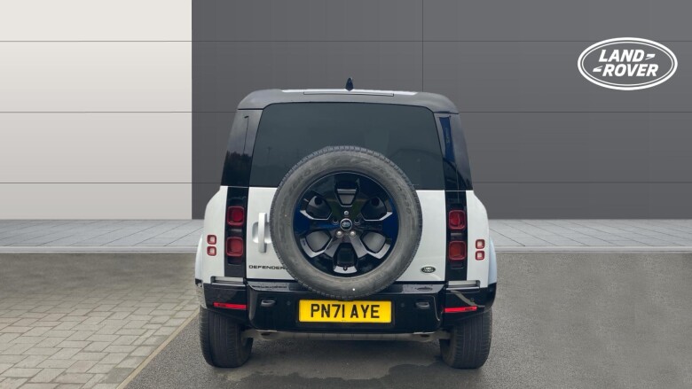 Land Rover Defender 2.0 P300 X-Dynamic HSE 90 3dr Auto Petrol Estate